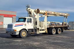 USED PIONEER 3000/ 1998 IHC 2674 UNIT 108BR2