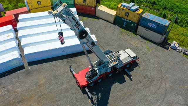 MEI Industrial Solutions Deploys Link-Belt 300|AT Crane in Data Center Construction
