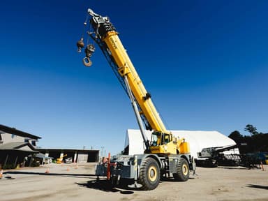 2004 GROVE RT-890E   #2476