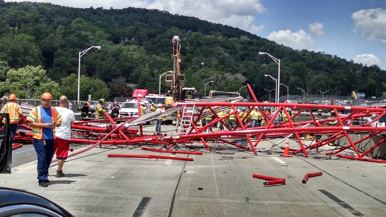 Crane Topples â€“ New York City