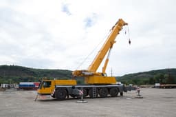 2012 LIEBHERR LTM 1220 5.2  265 US TON (220 METRIC TON) ALL TERRAIN CRANE