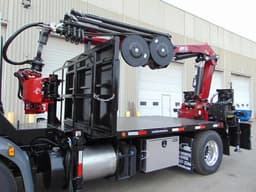 Bik Articulating Cranes Tc 70 On Peterbilt 220