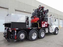 Bik Articulating Cranes Tc 106 On Peterbilt 365