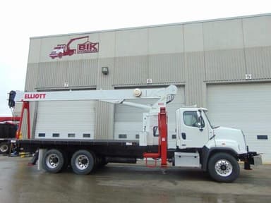 Elliott Boom Truck 1870F On Freightliner 108Sd