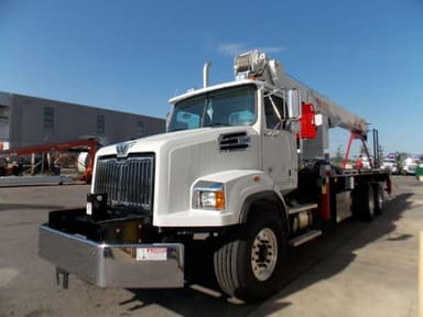 Elliott Boom Truck 30105 On Western Star 4700