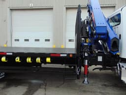 Pm Articulating Cranes 21523 On Freightliner M2 106