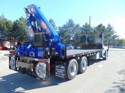 Pm Articulating Cranes 26523 On Kenworth T880