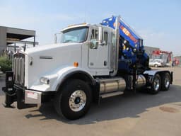 Pm Articulating Cranes 65026S On Kenworth T880