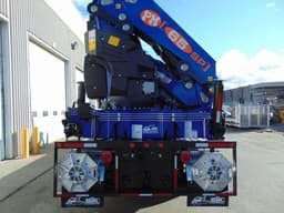 Pm Articulating Cranes 65024S On Kenworth T880