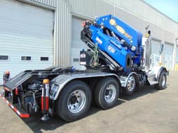 Pm Articulating Cranes 100026 On Kenworth T880 Tractor