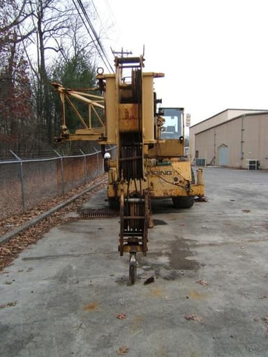 Lorain Rough Terrain Crane Lrt230 201426