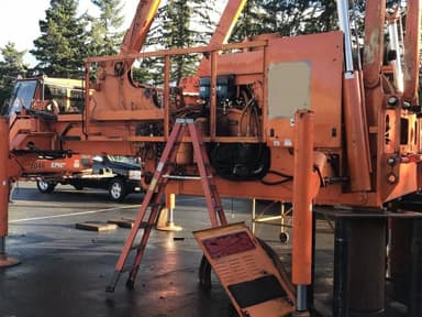 Manitowoc Crawler Crane 2250 Iii 210347