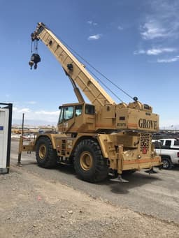 Grove Rough Terrain Crane Rt870