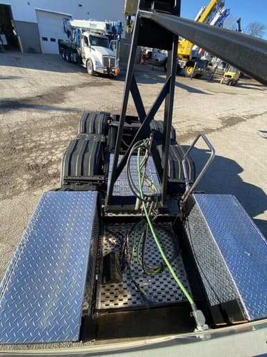 National Crane Boom Truck 671E2