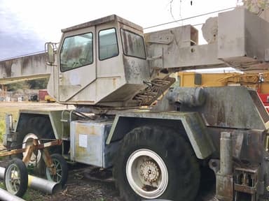 Clark Rough Terrain Crane Cn128