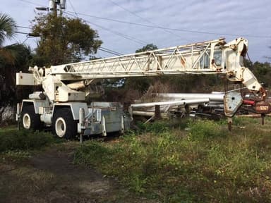 Clark Rough Terrain Crane Cn128