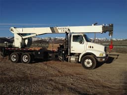 2005 National 1300 Model 13105 30 Ton Rear Mount Boom Truck