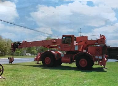 Grove Rough Terrain Crane Rt630