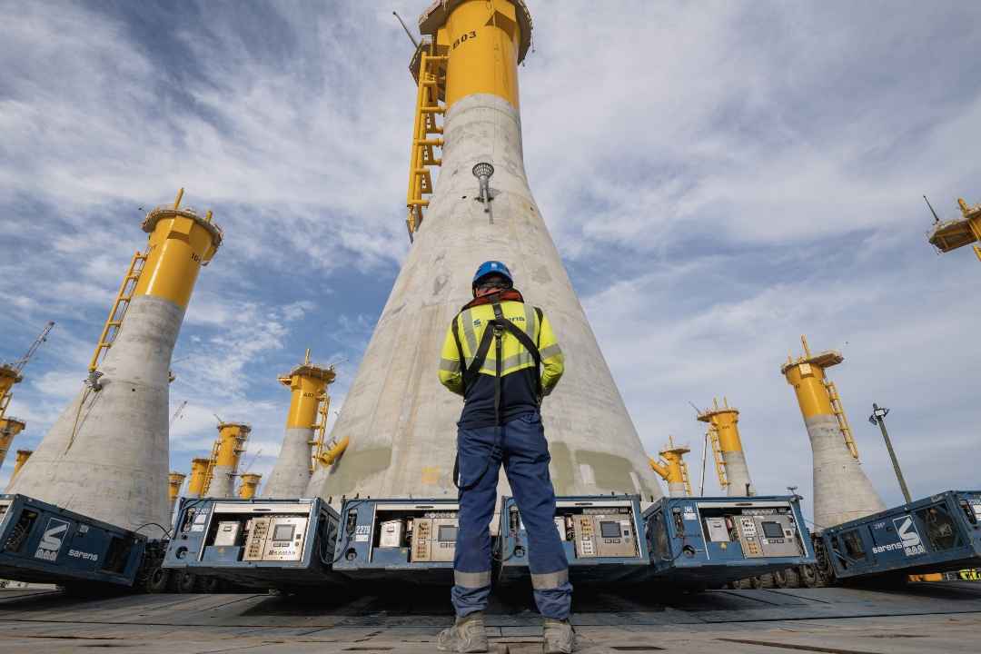Less Than 5% of Heavy Lifting Jobs at Risk from AI, Industry Faces Workforce Gaps