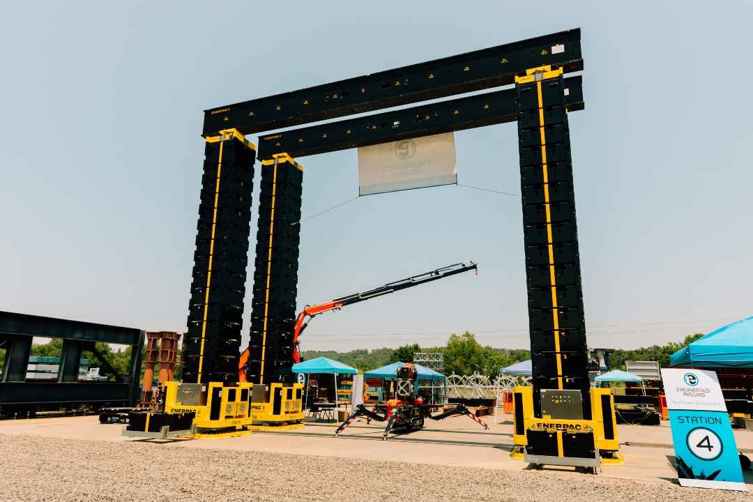 Engineered Rigging Sets Heavy Lifting Showcase