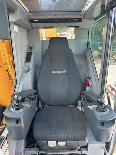 2015 LIEBHERR LTM 1130-5.1 165 US TON CLASS (130 METRIC TON) ALL TERRAIN CRANE