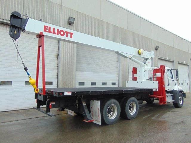 Elliott Boom Truck 1870F On Freightliner 108Sd