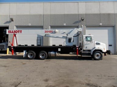 Elliott Boom Truck 30105 On Western Star 4700