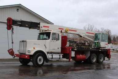U S Truck Cranes Boom Truck 28L 210172